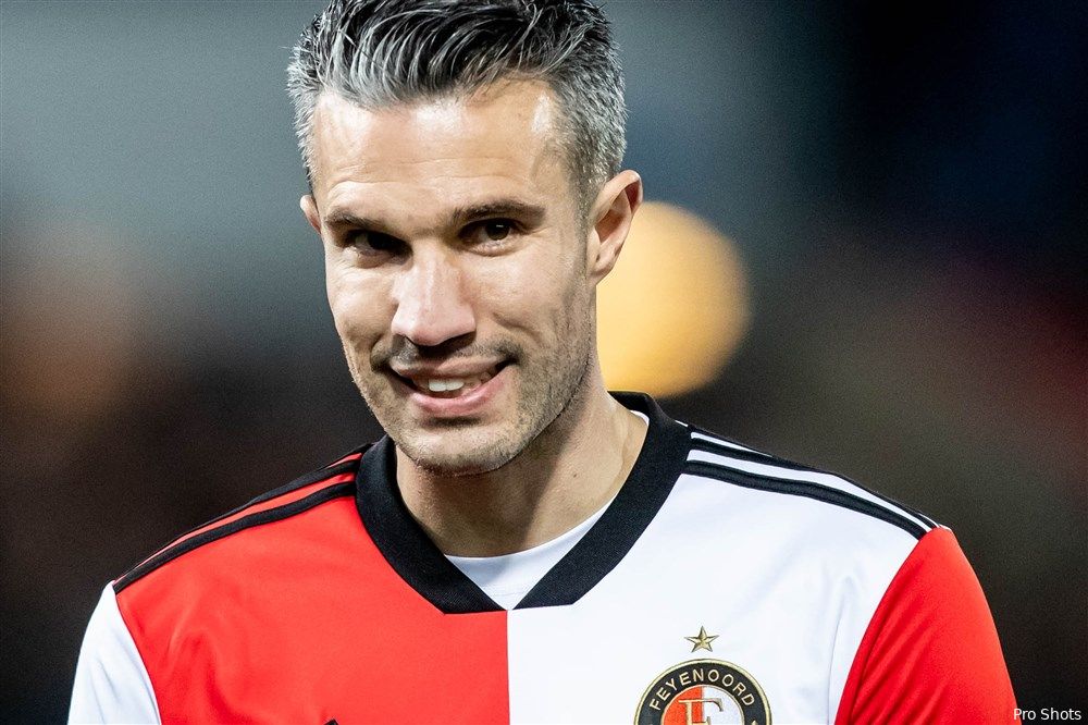 Feyenoord wil Van Persie strikken als specialistentrainer