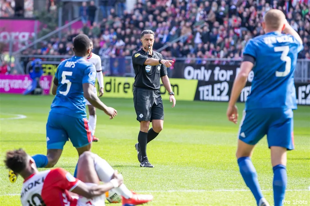 Gözübüyük fluit PEC Zwolle - Feyenoord