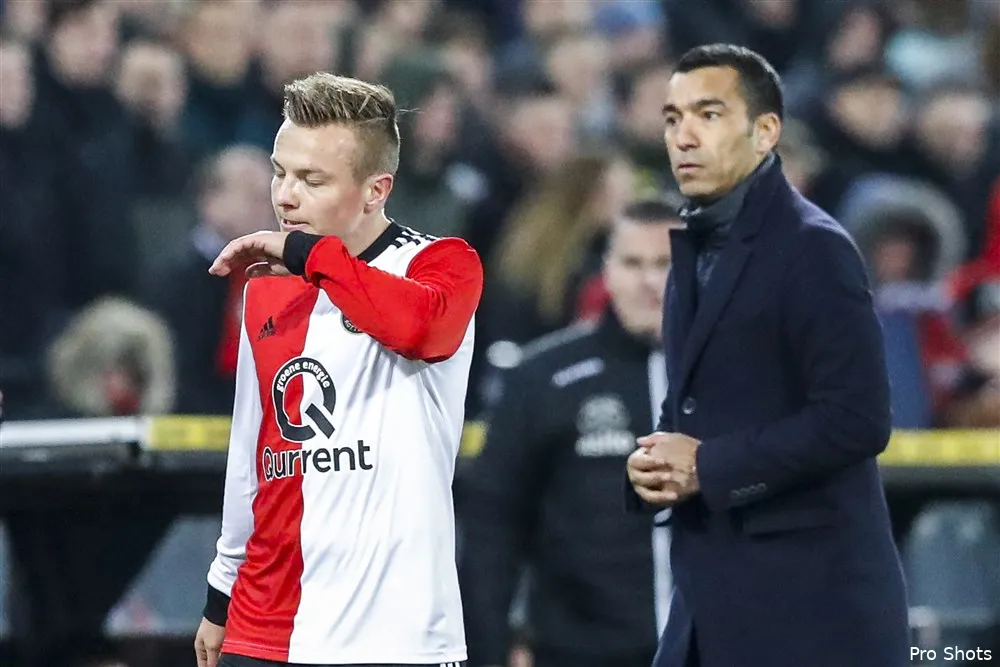 Kritiek op Clasie: ''Hij mag zijn handjes dichtknijpen''