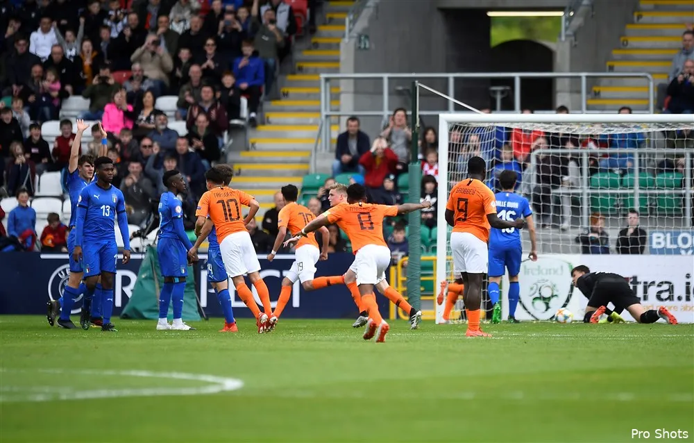 Bannis scoort en wint EK-finale met Oranje O/17