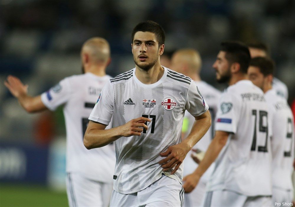 Dinamo Tbilisi wint achtste wedstrijd op rij met ruime score