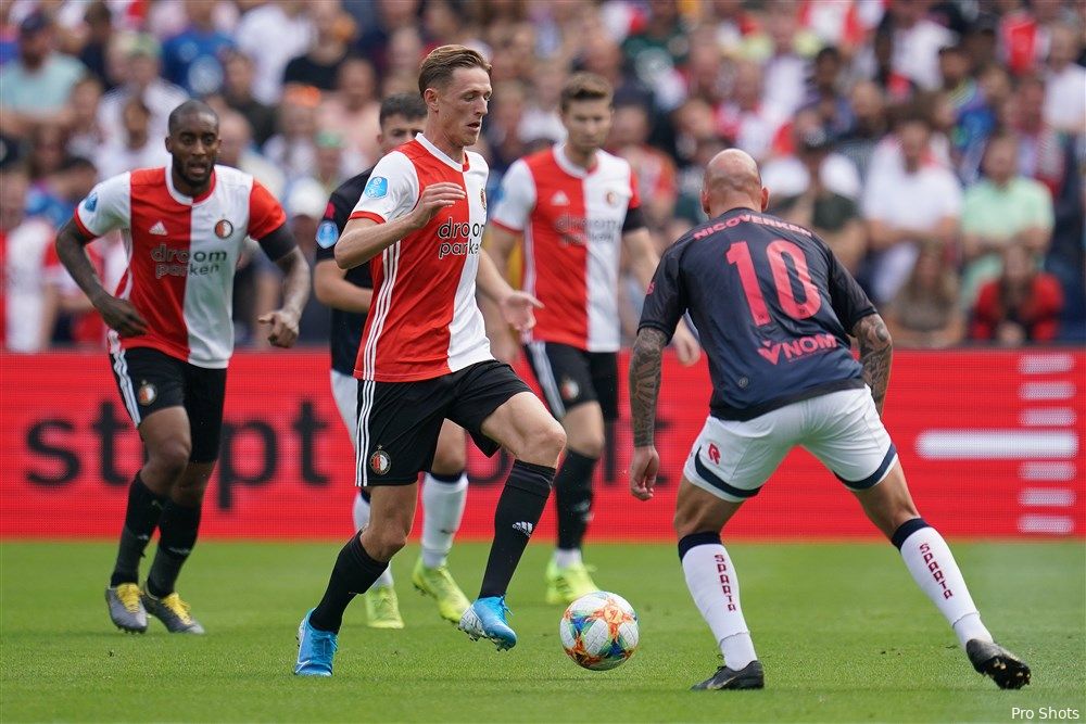 Eredivisie: Valse start voor Feyenoord, AZ wint