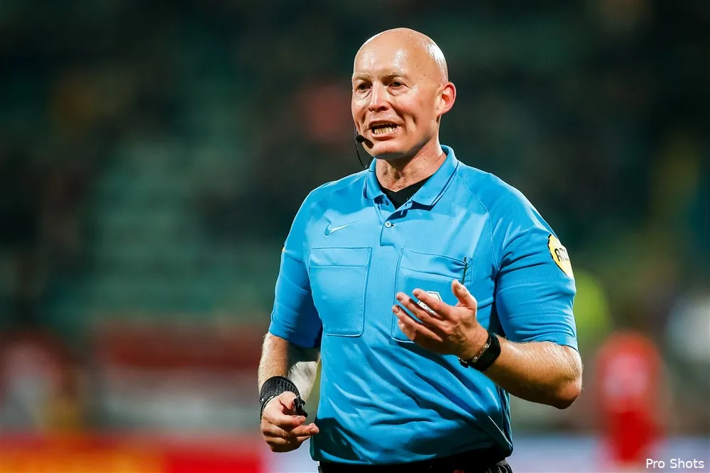 Siemen Mulder fluit sc Heerenveen - Feyenoord