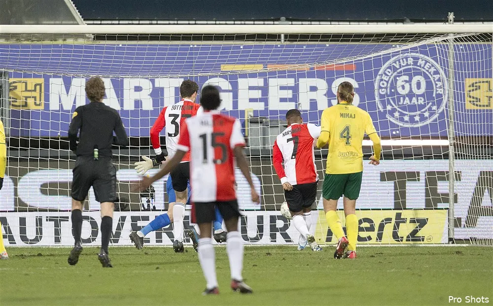 Narsingh: ''Je moet op kansen loeren als spits''