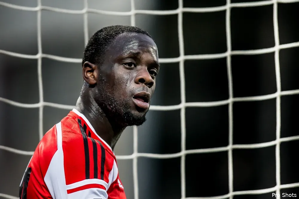 Manu vertrekt na mislukt avontuur: ''Blijven is zinloos''