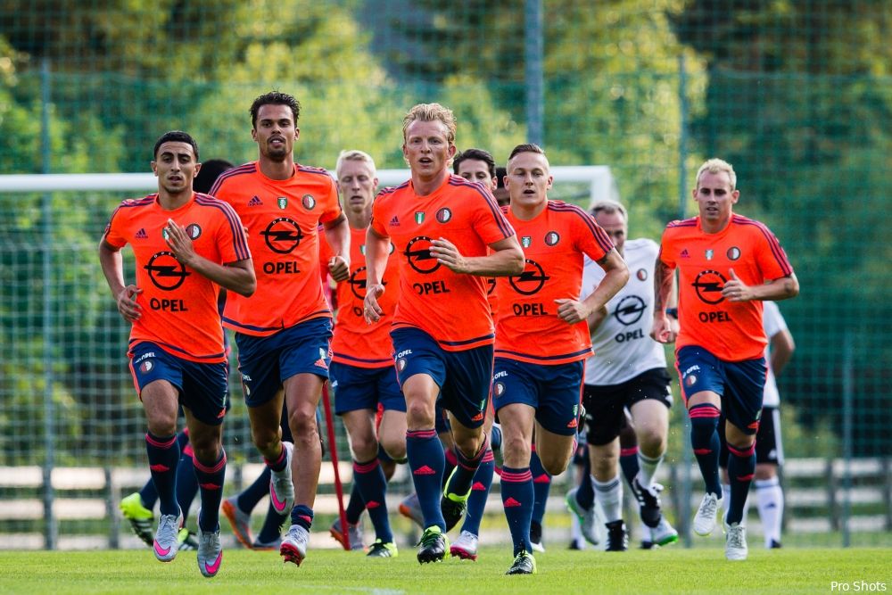 ''Feyenoord kan beter in de oranje trainingsshirts spelen''