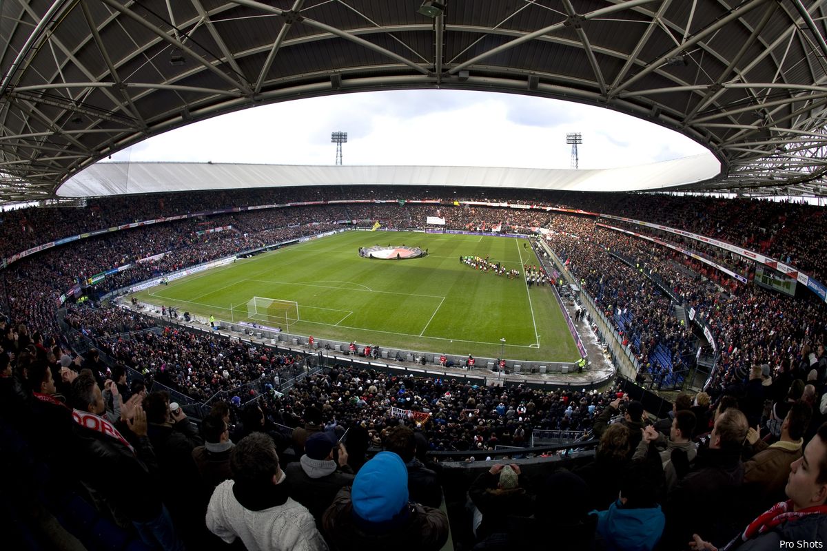 Feyenoord in uitverkochte Kuip tegen PEC Zwolle