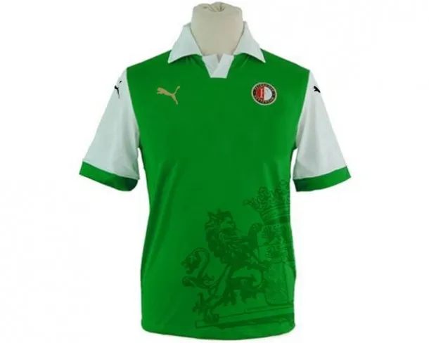 \'Groen-wit uitshirt volgend seizoen; Quick opvolger PUMA\'