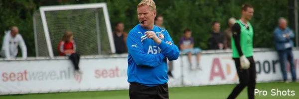 Koeman begroet kleine groep op laatste training