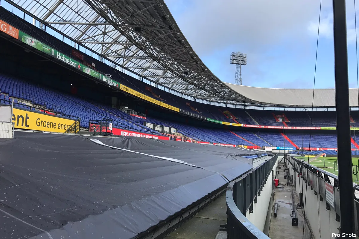 De Kuip klaargemaakt voor Champions League