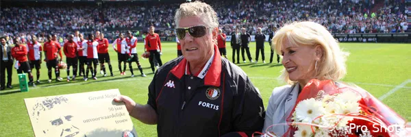 Meijer tot tranen geroerd bij groots afscheid