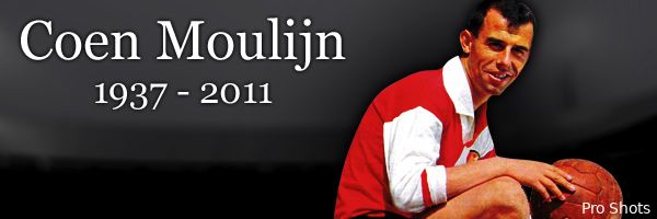Eerste exemplaar herziene biografie Coen Moulijn uitgereikt