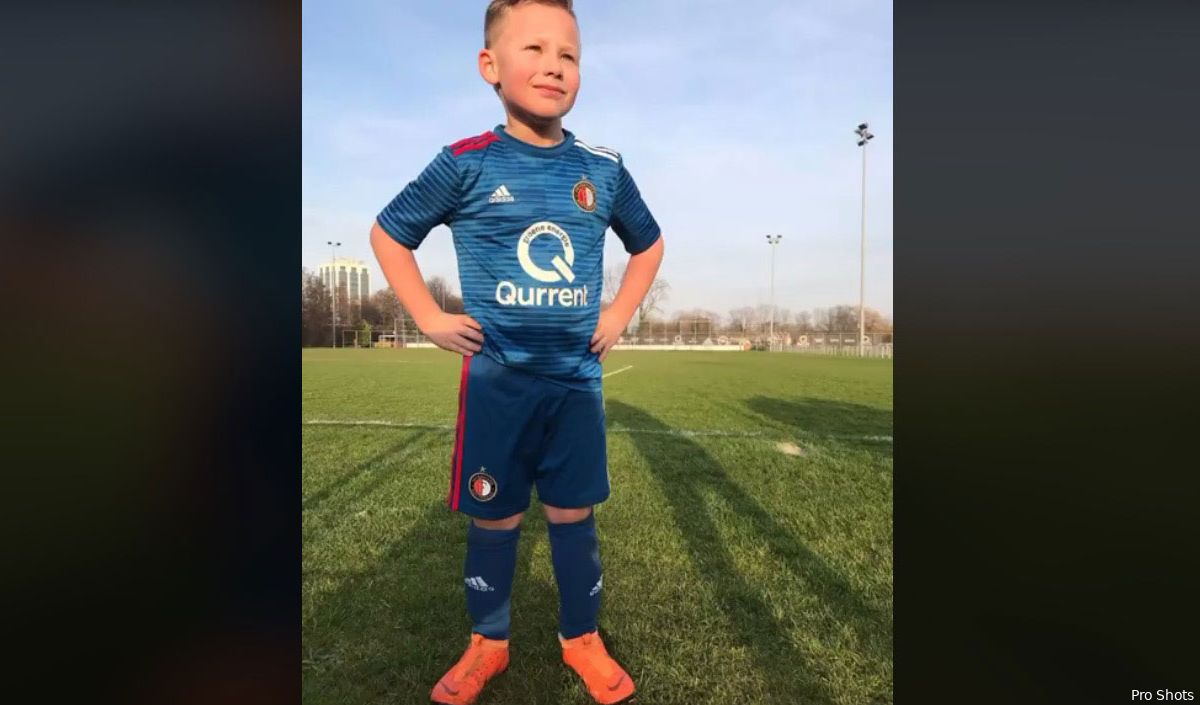 Feyenoord scout achtjarige Ajax-supporter Rafael Ruikes