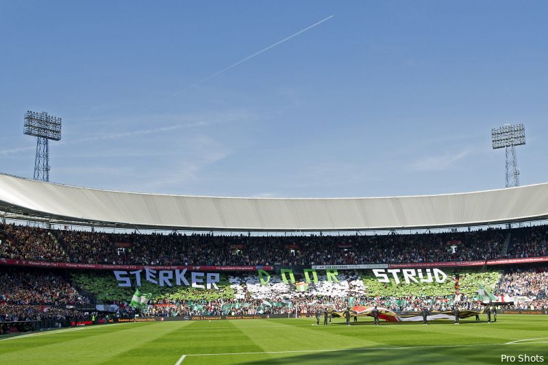 Honderden supporters steunen Feyenoord tijdens training