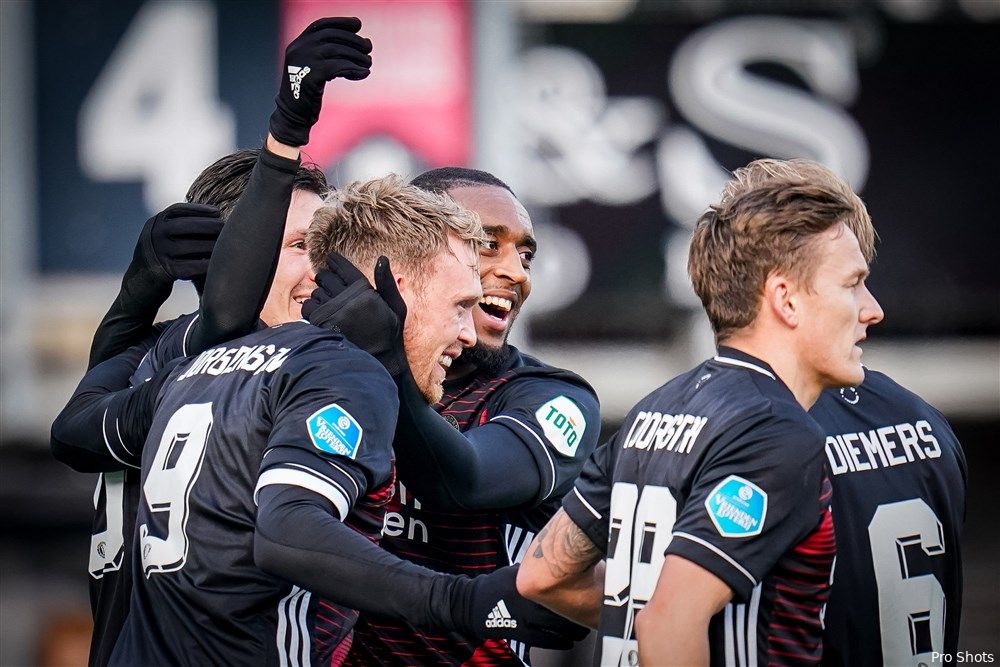 Eredivisie: Feyenoord loopt twee punten in op Ajax en PSV
