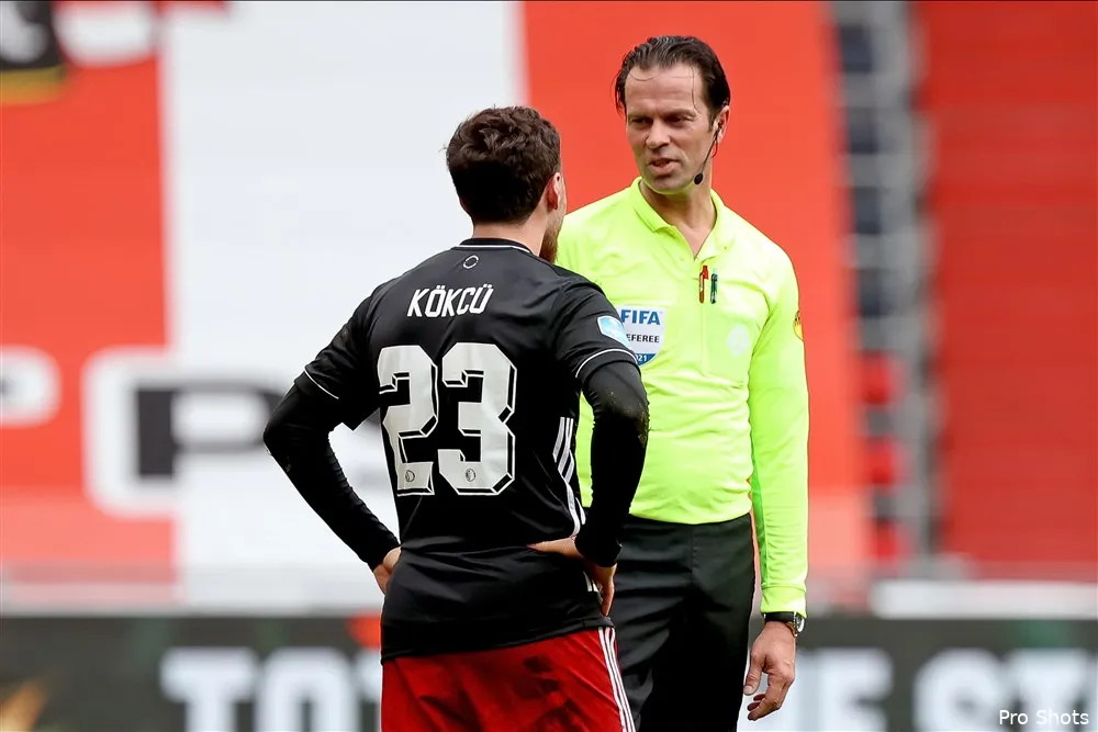 Nijhuis: ''De VAR vond het geen rode kaart waard''