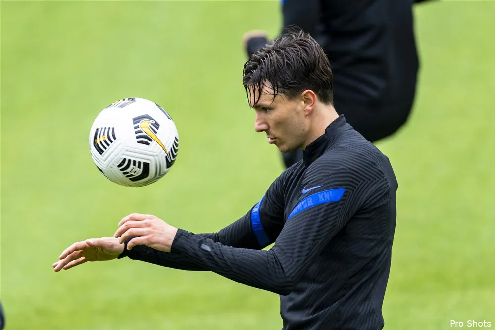 Feyenoord zwijgt over contractsituatie Berghuis