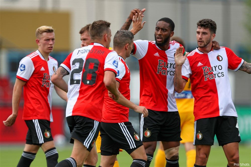 Feyenoord lanceert woensdag nieuwe uitshirts