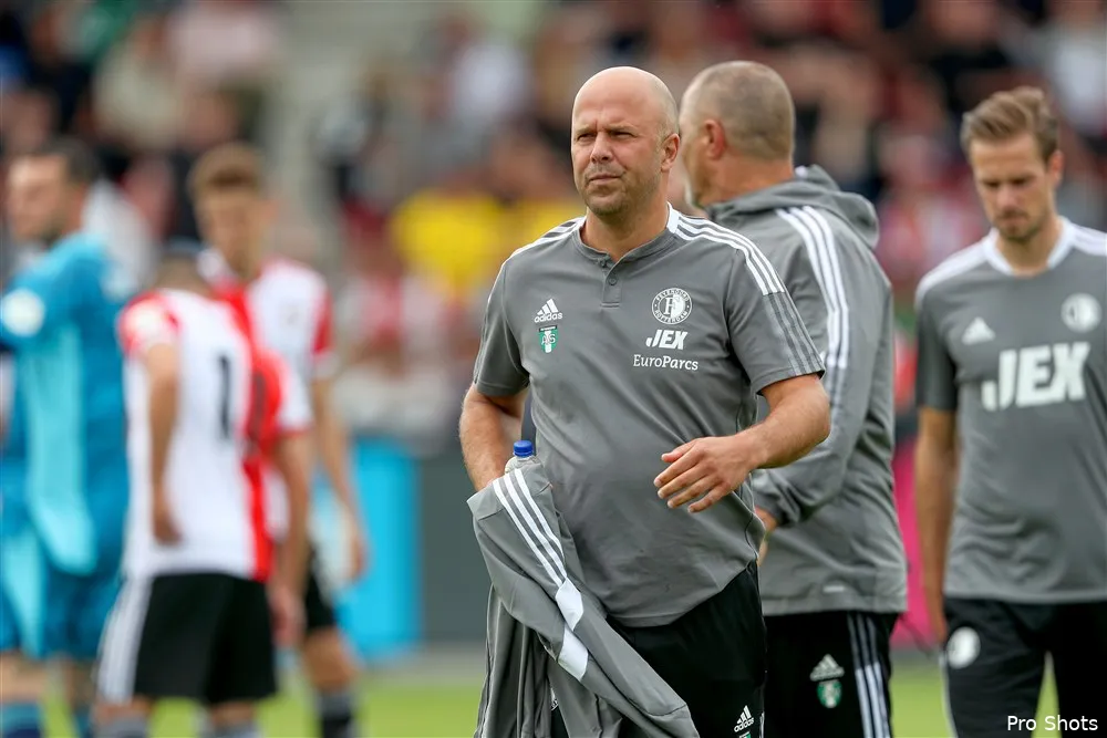Slot tevreden over spelers Feyenoord: ''Verbaast me niets''