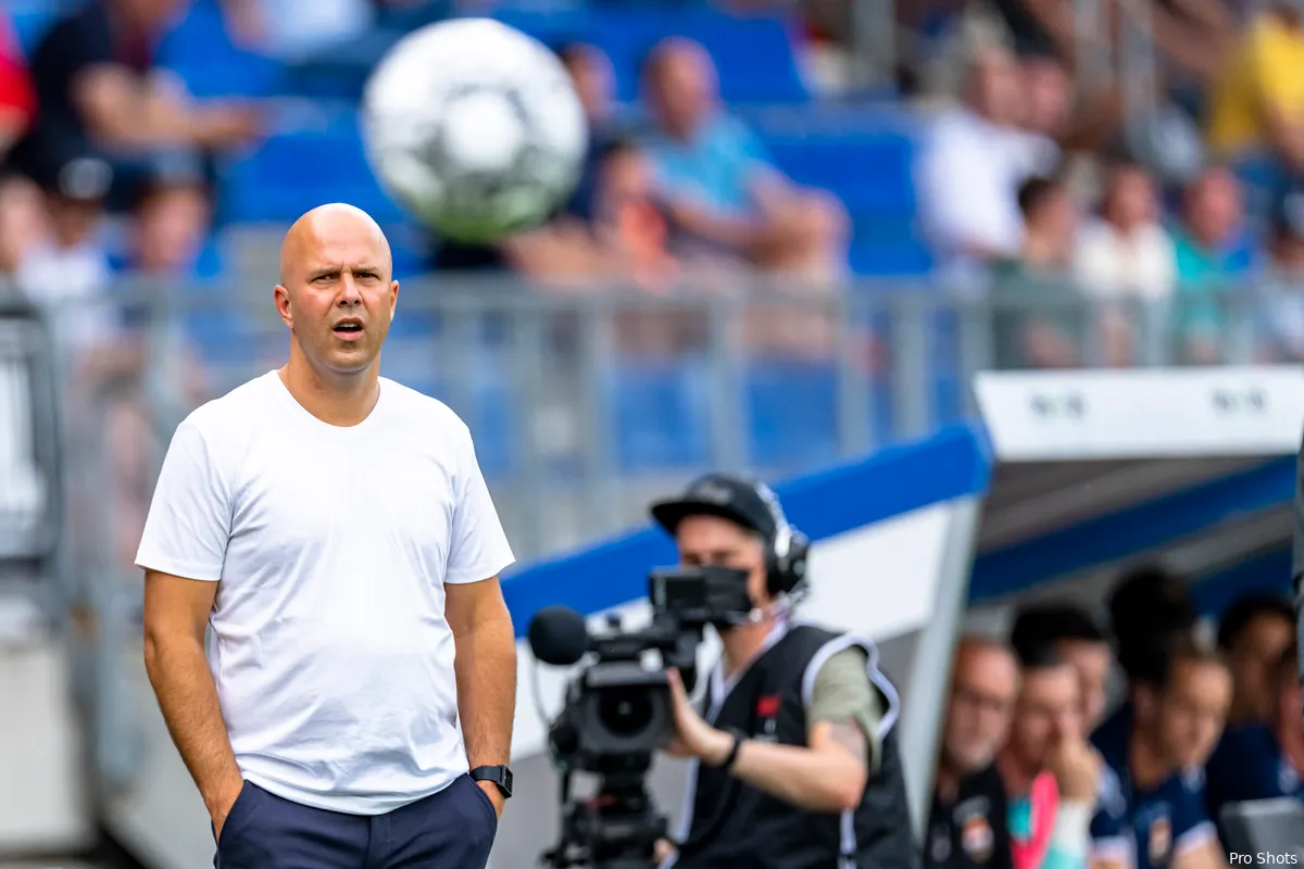 Slot over versterking: "Niet specifiek een spits, maar zeker ook de buitenkanten"