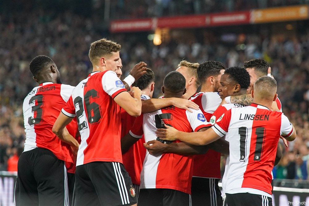 Feyenoord ontsnapt op krankzinnige avond tegen NEC