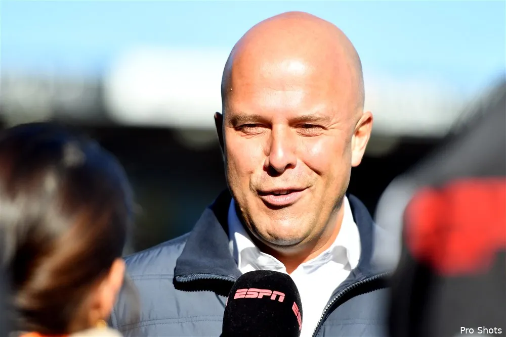 De Jong looft Slot: "Feyenoord is geen makkelijke club"