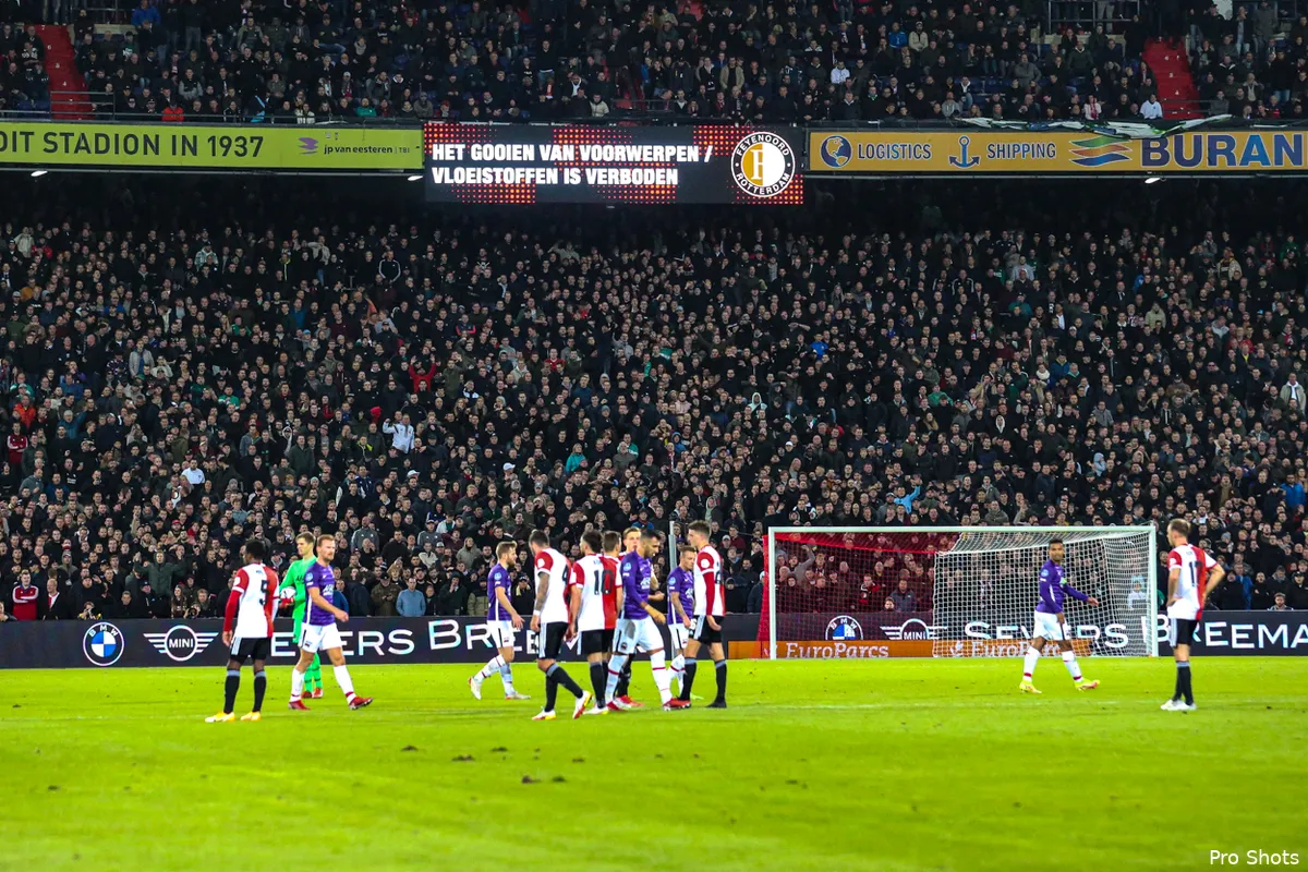 'KNVB bekijkt optie om competitie tijdelijk stil te leggen'