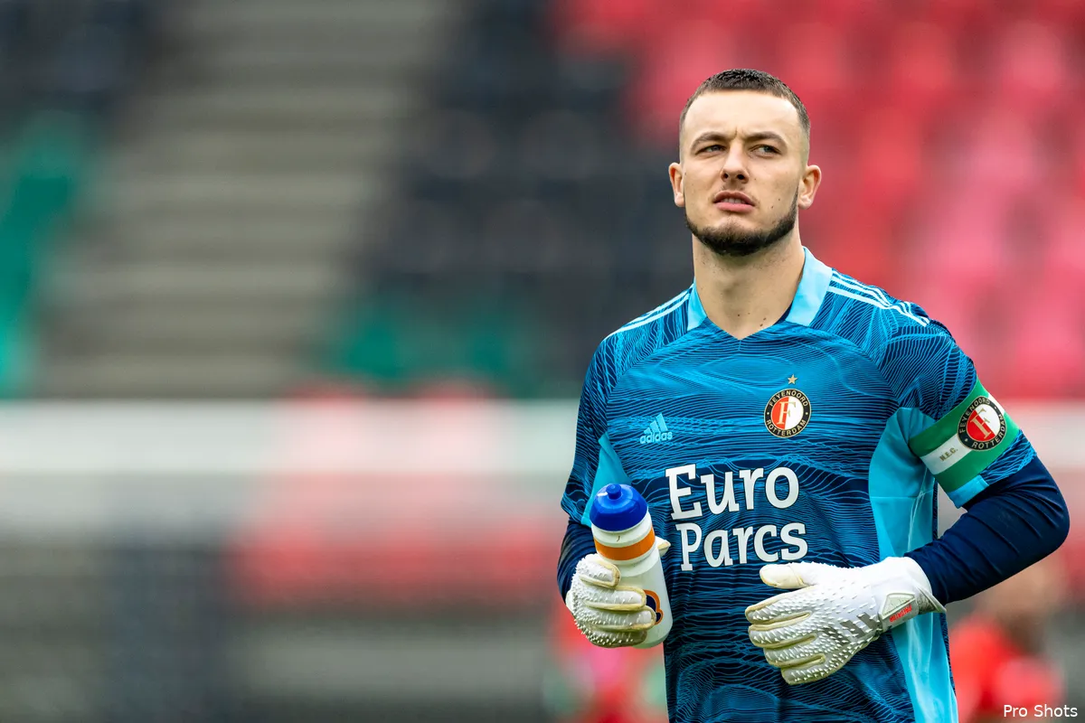 VI: Feyenoord speurt naar clubloze doelman