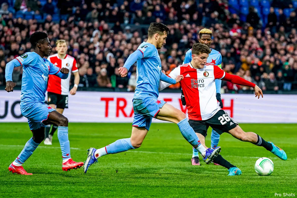 Slavia Praag wint ruim met B-ploeg en grijpt koppositie