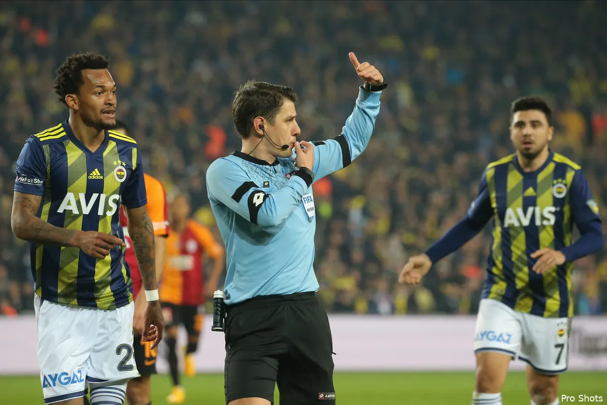 Umut Meler scheidsrechter bij Feyenoord - Slavia Praag