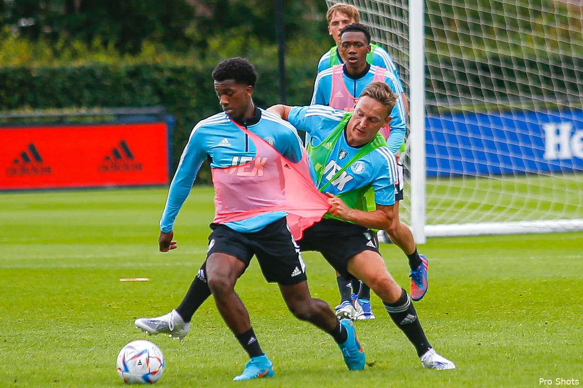 Shiloh ’t Zand zet handtekening onder nieuw contract