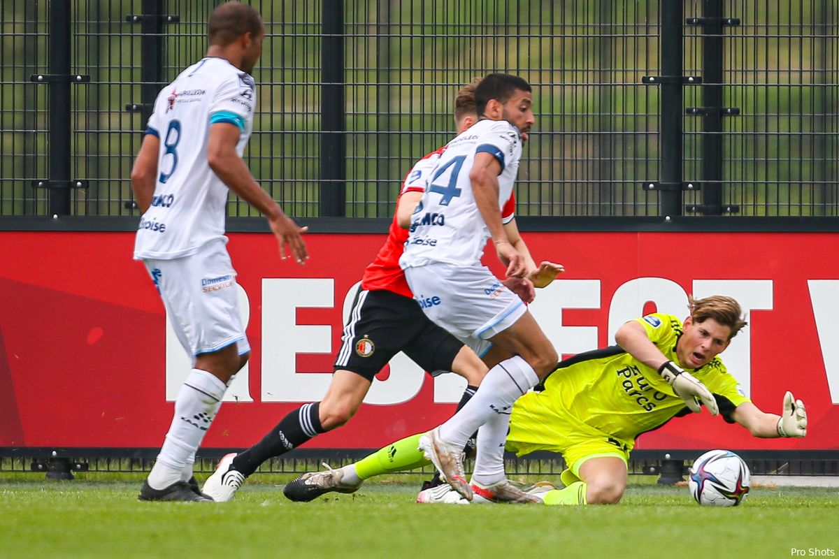 Doelman Remie verlengt contract bij Feyenoord tot 2023