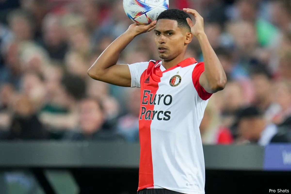 López lijdt met Peru pijnlijke oefennederlaag tegen Japan