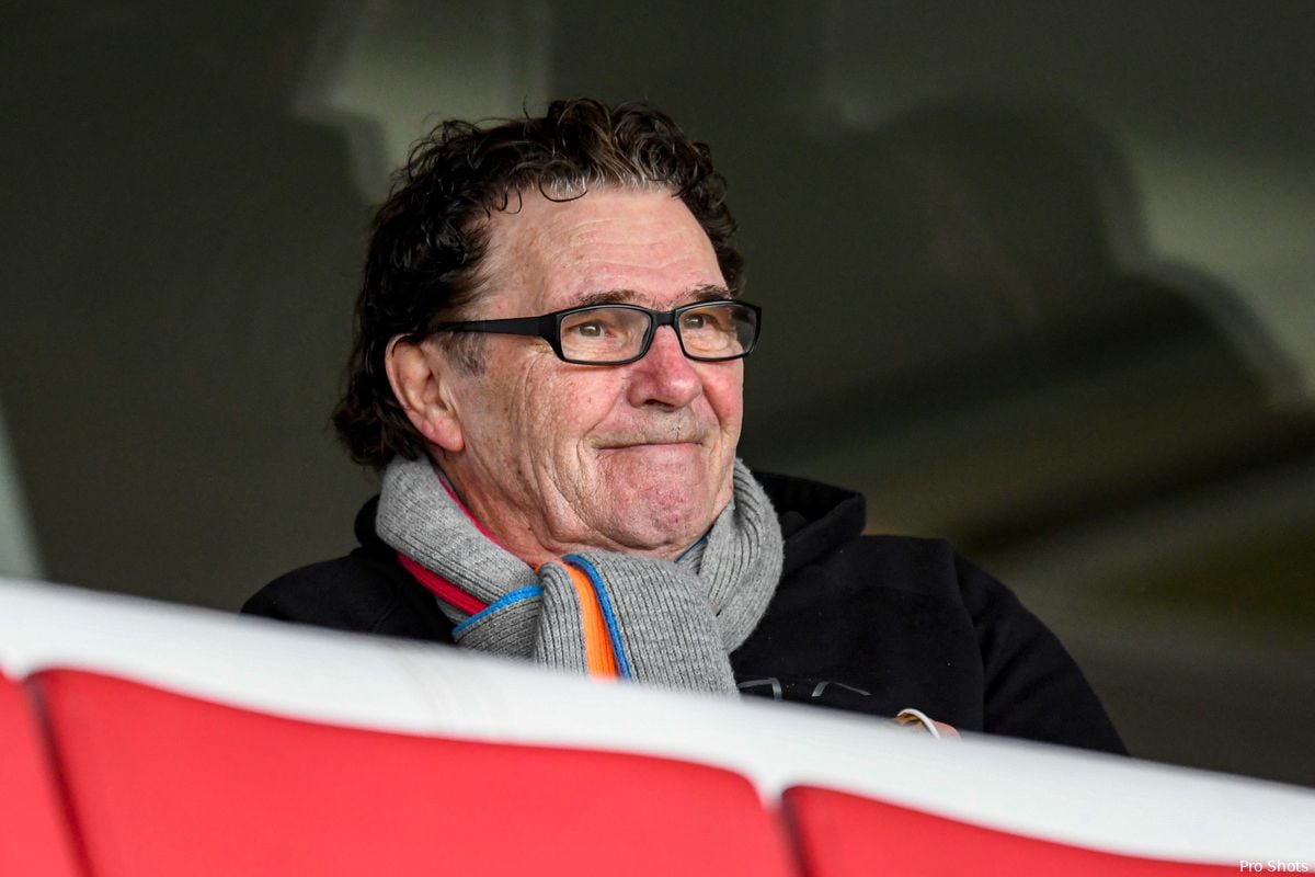 Van Hanegem adviseert Feyenoord: ''Ze direct bij de nek pakken''