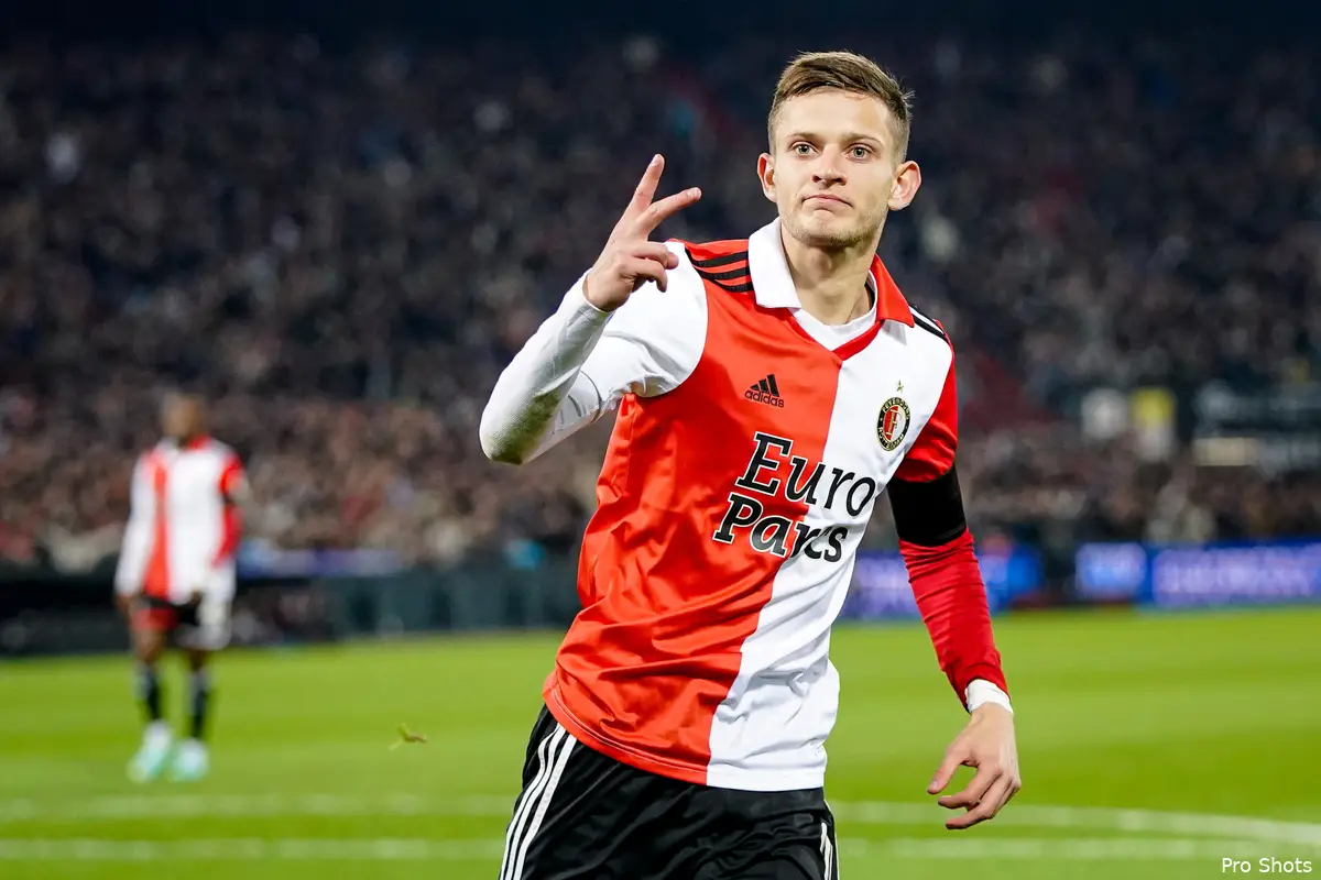 Sneijder is lovend over Slot en Szymański bij Feyenoord