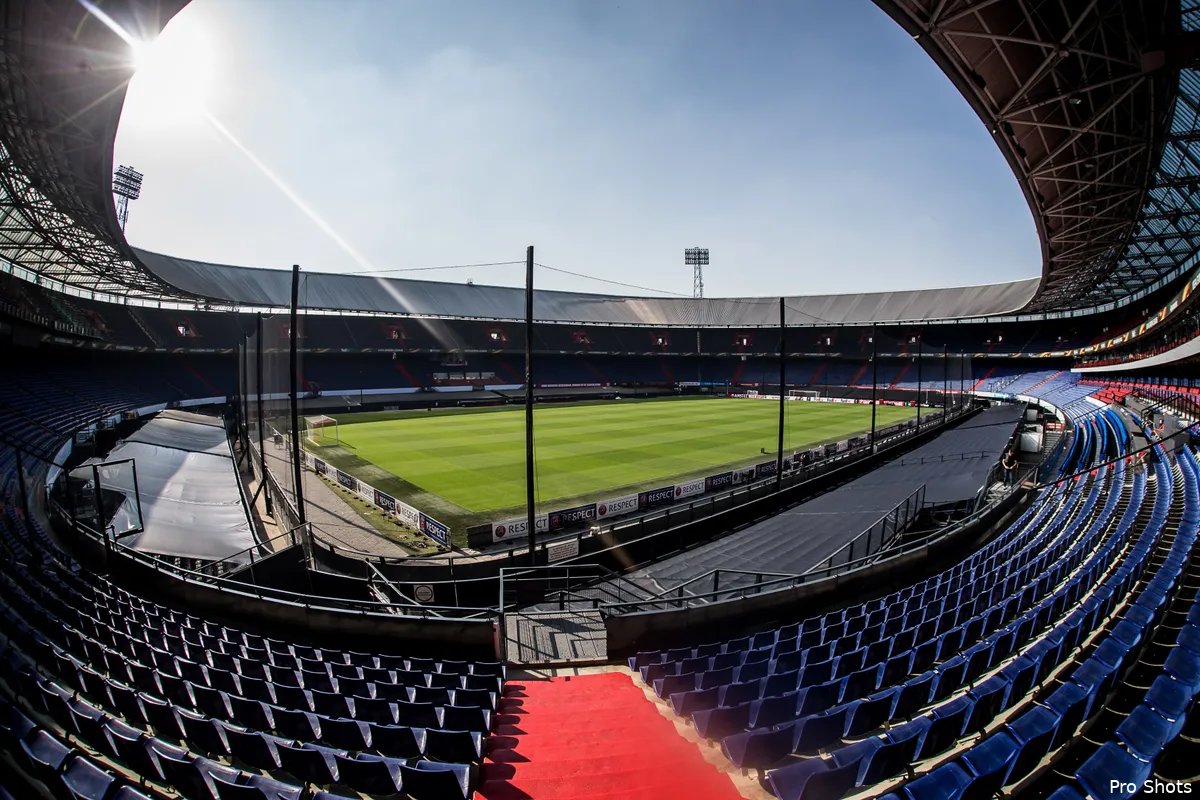'Feyenoord overweegt netten langs het veld tijdens Klassieker'