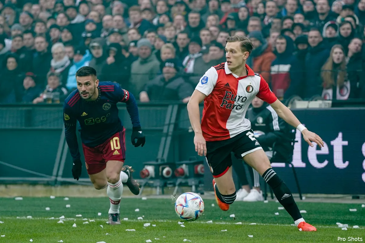 Pedersen: ''Op het veld kun je elkaar op zulke momenten niet verstaan''