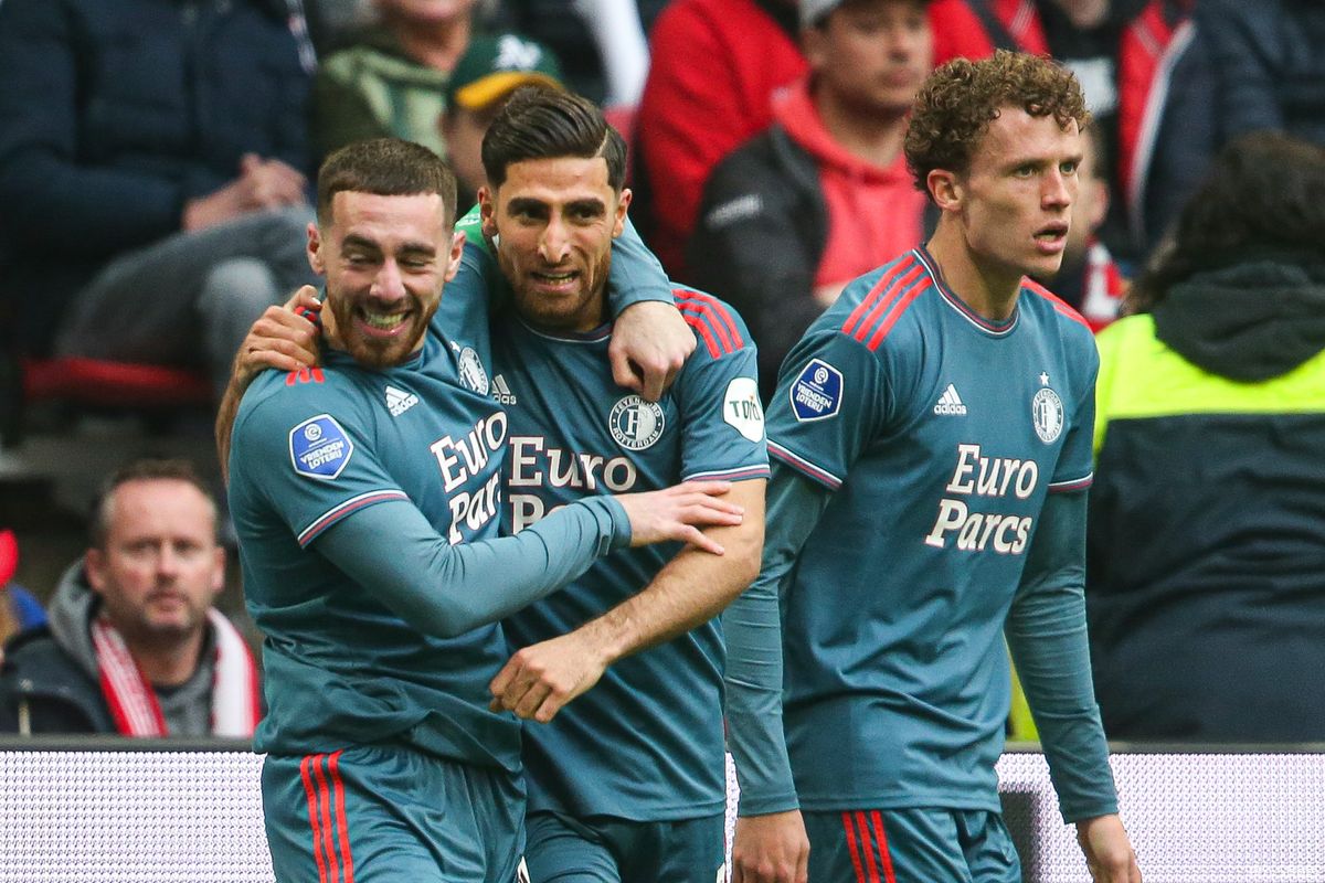 Feyenoord wint van Ajax dankzij doelpunt in slotfase