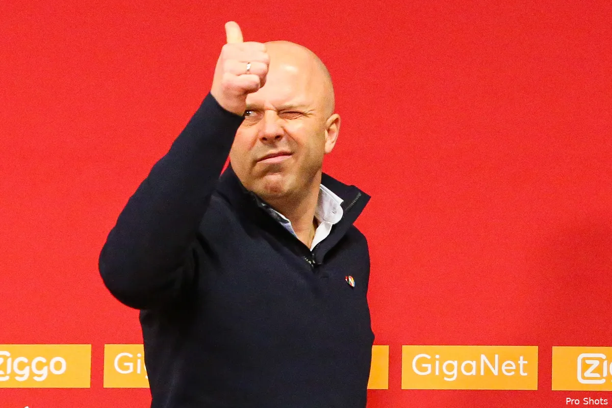 Borst schrijft frustratie van zich af: "Volgend jaar bungelt Feyenoord rond plek 8"