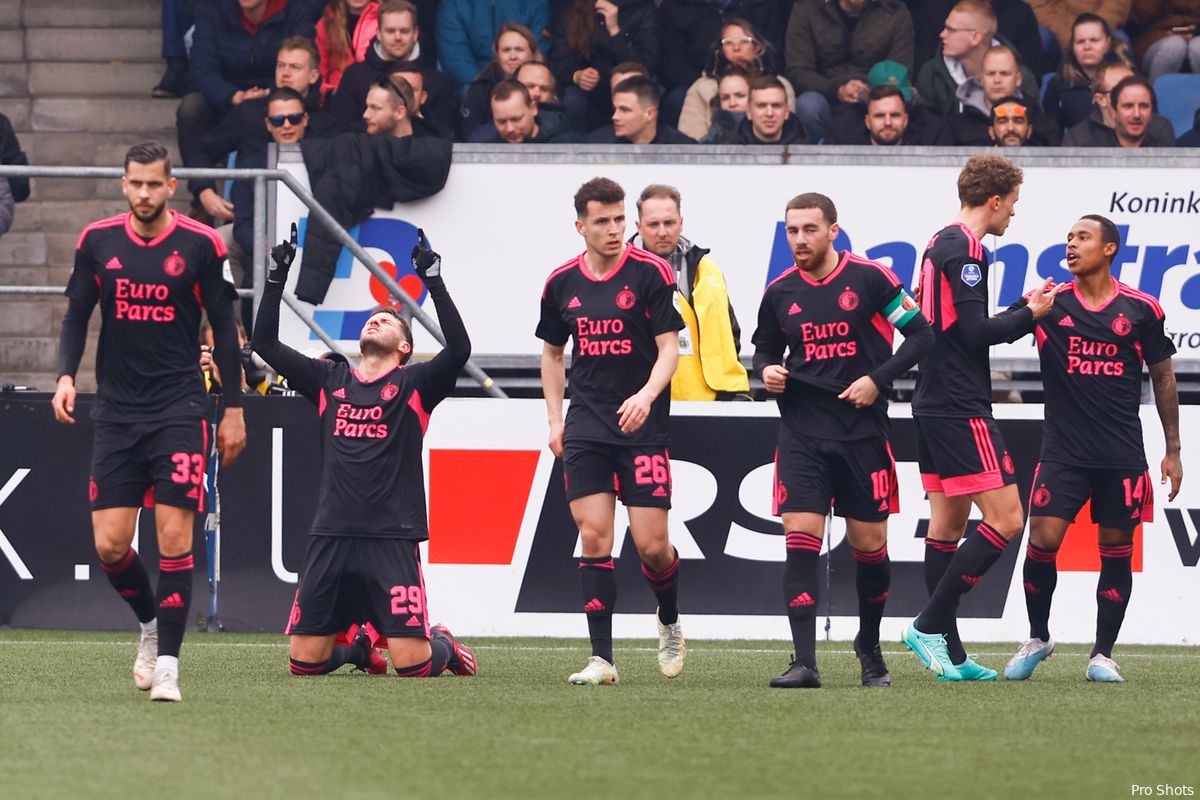 Eredivisie: Ajax en PSV houden gat op acht punten