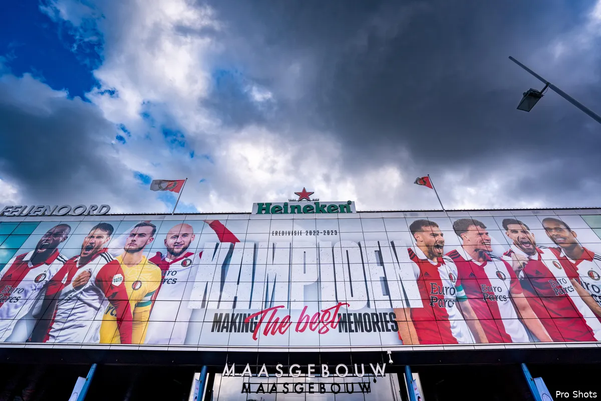 De Kuip omgetoverd in kampioensstemming