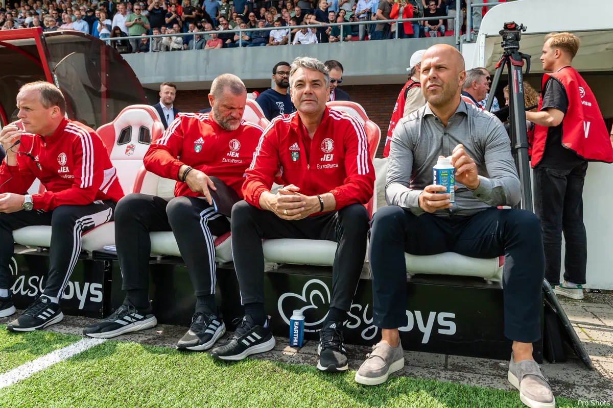 'Tottenham Hotspur bereidt formeel bod voor op Slot'