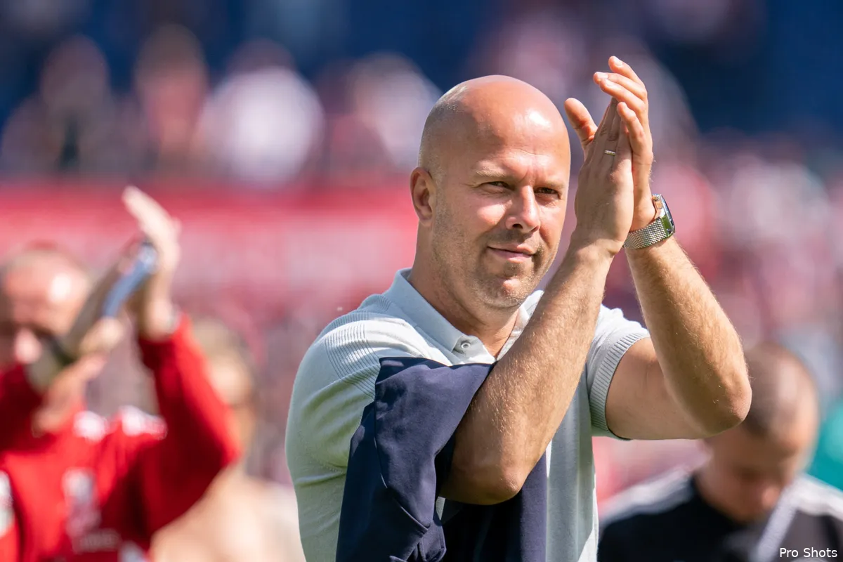 Slot zet spelers op scherp: "Die strijd ligt weer open"