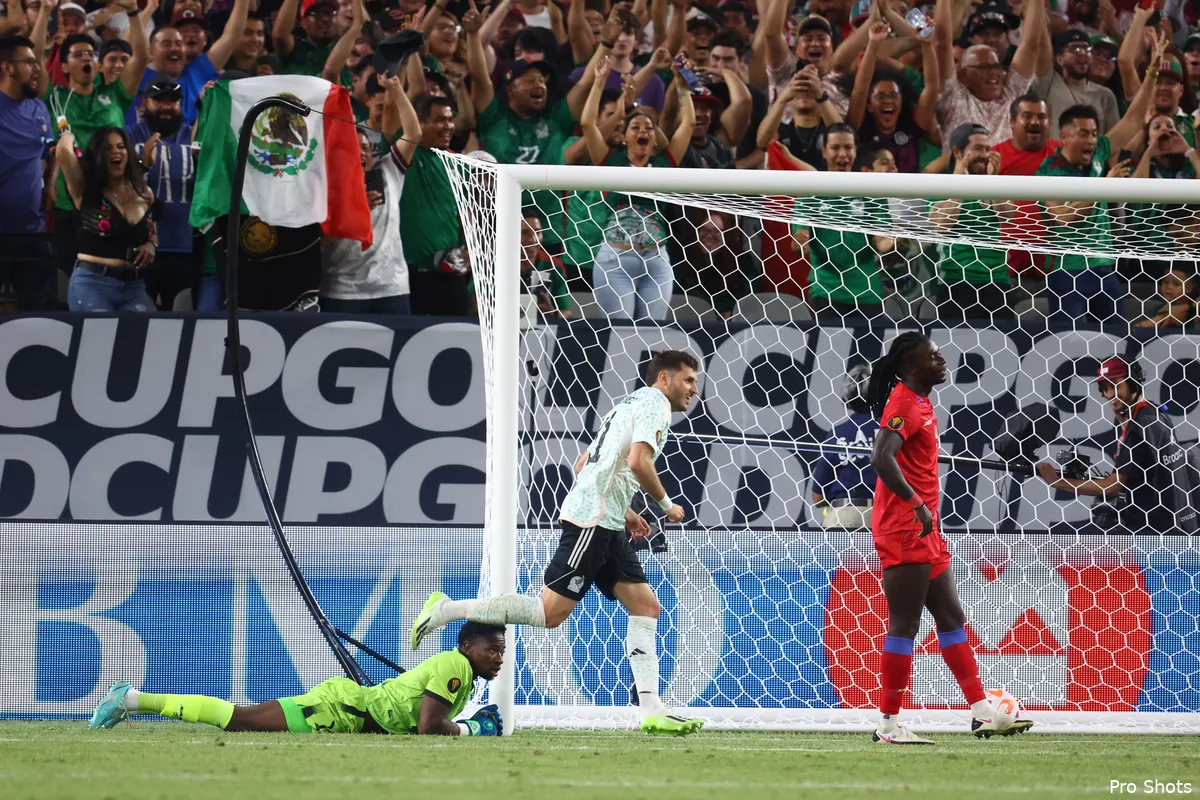 Gimenez trefzeker voor winnend Mexico