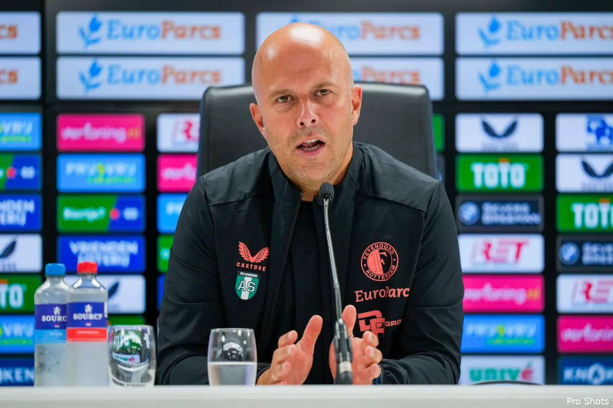 Slot verklaart waarom Feyenoord Danilo heeft verkocht