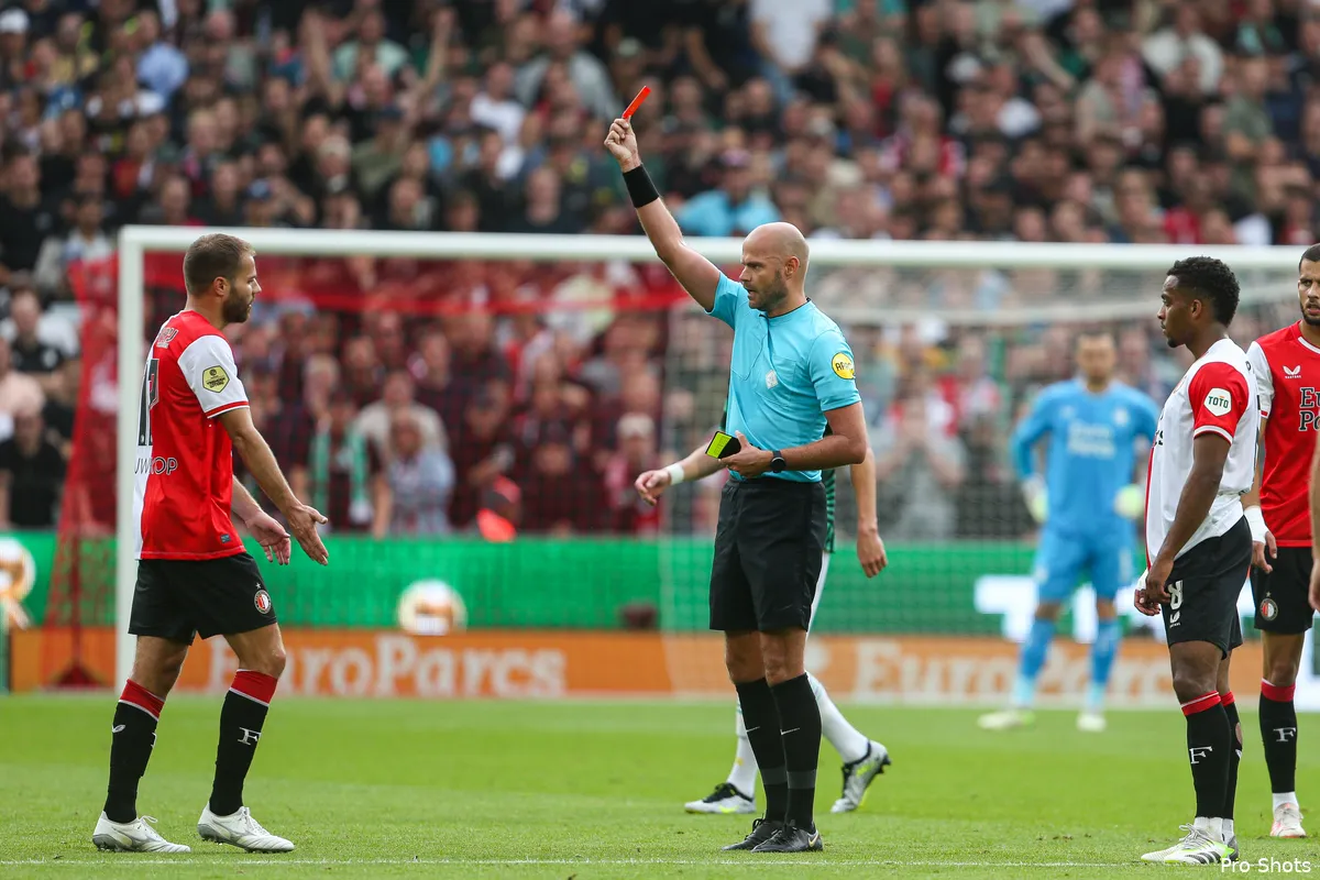 Nieuwkoop vroeg van het veld: ''Hij kan hem zwaar blesseren''
