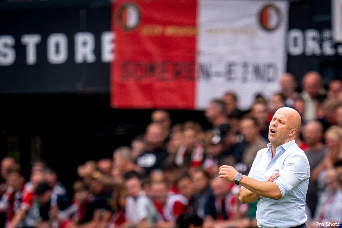 ''Ik denk dat hij bewust geen kritiek heeft op de scheidsrechter''