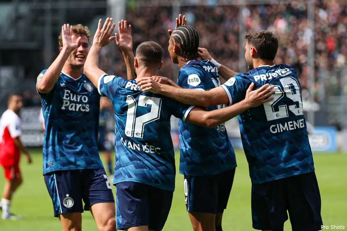 Stengs vindt draai bij Feyenoord: ''Vandaag ging het lekker''