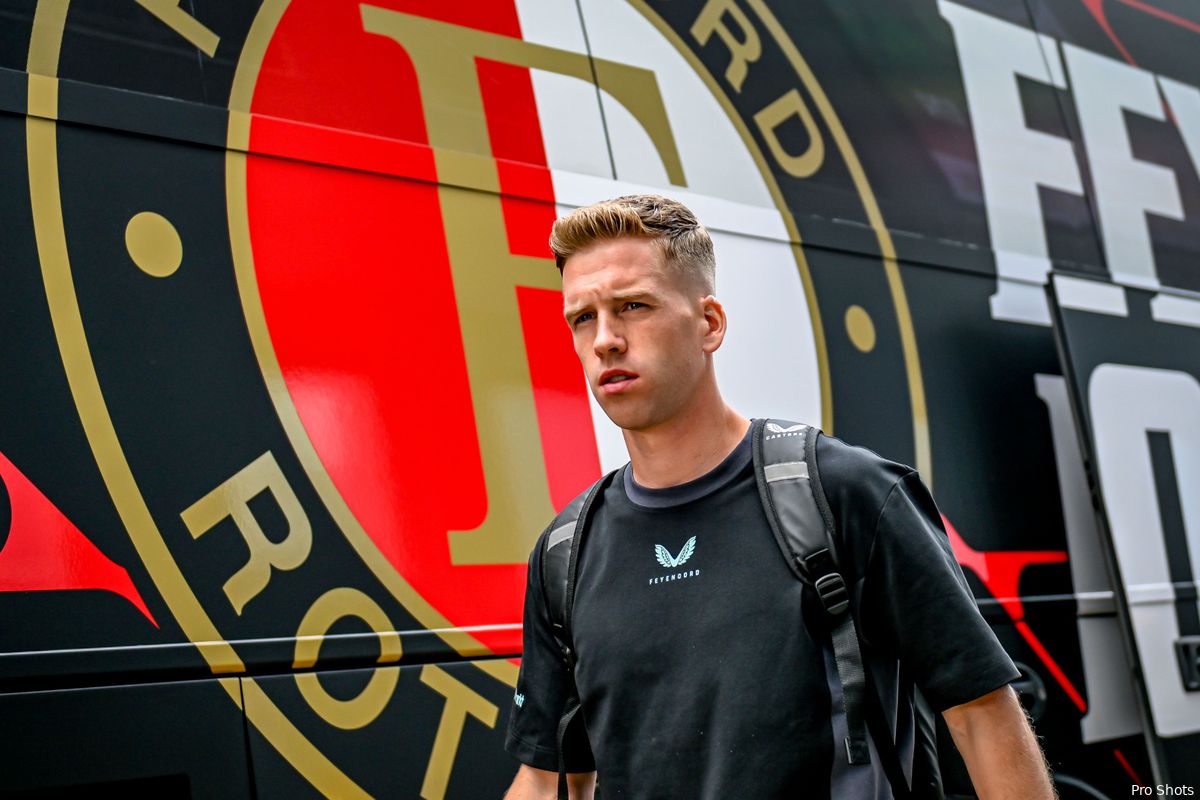 Opstelling Feyenoord: Van Persie kiest voor Smal en Ivanusec