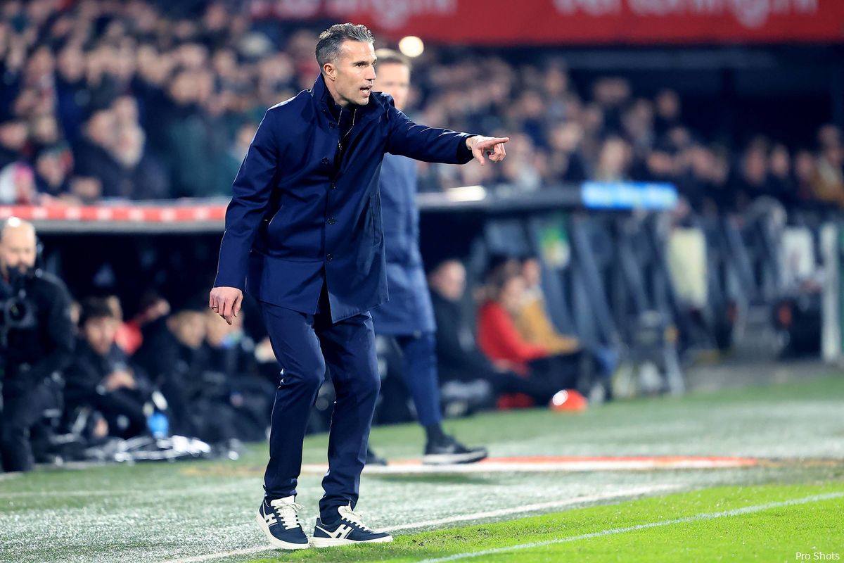 Hand van Van Persie zichtbaar? "Verdedigend hadden ze het prima op orde"